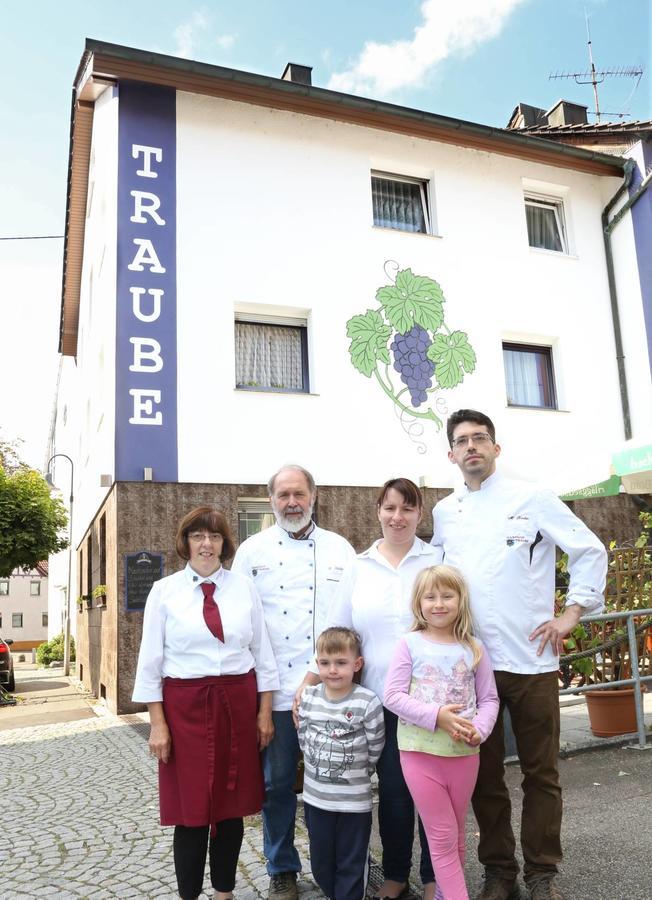 Hotel Gasthof Traube Aspach Exterior foto