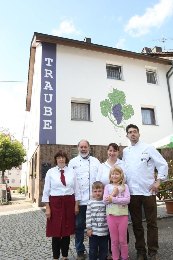 Hotel Gasthof Traube Aspach Exterior foto